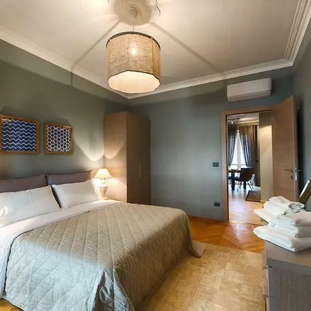 Vacancy 1 * Turin